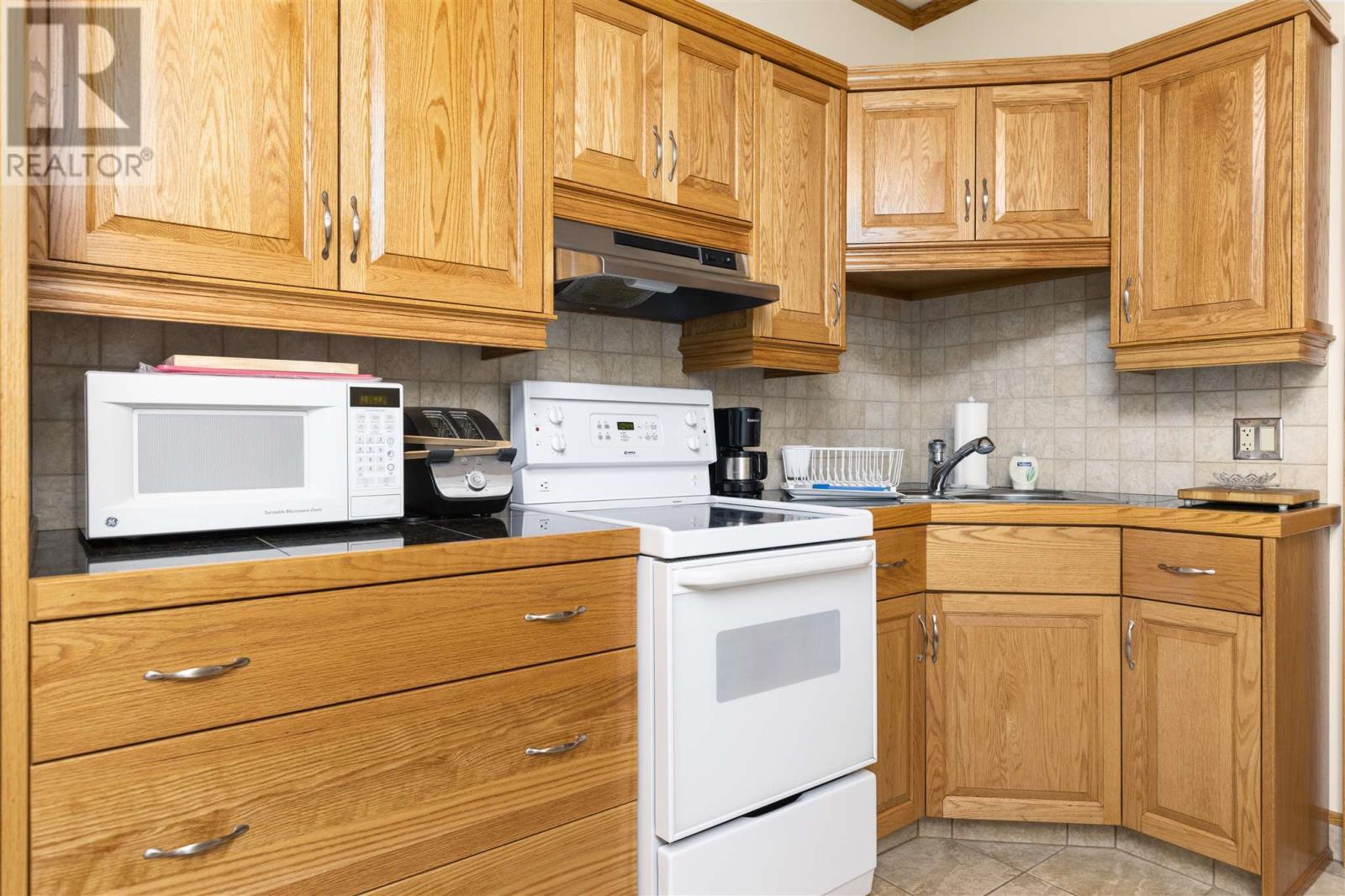 536-542 Queen St, Sault Ste. Marie, Ontario  P6A 2A1 - Photo 43 - SM252911