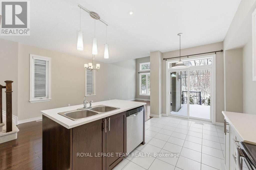 880 Fletcher Circle, Ottawa, Ontario  K2T 0B8 - Photo 17 - X12451253