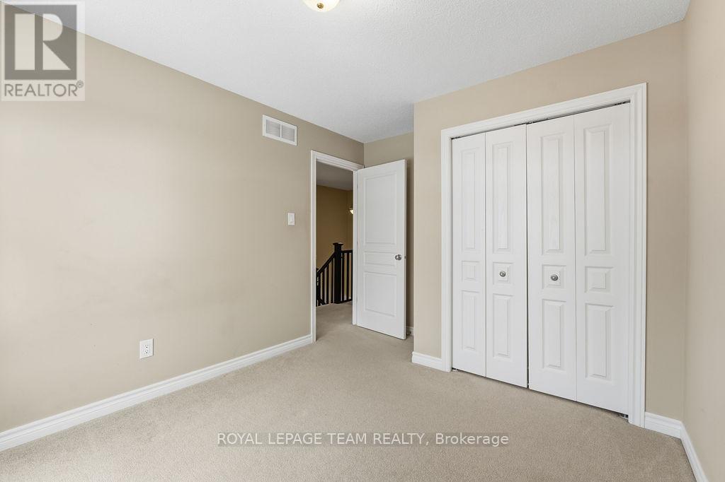 880 Fletcher Circle, Ottawa, Ontario  K2T 0B8 - Photo 24 - X12451253