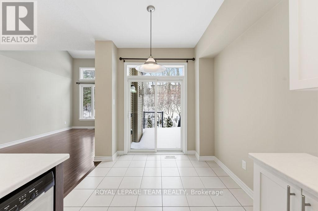 880 Fletcher Circle, Ottawa, Ontario  K2T 0B8 - Photo 18 - X12451253