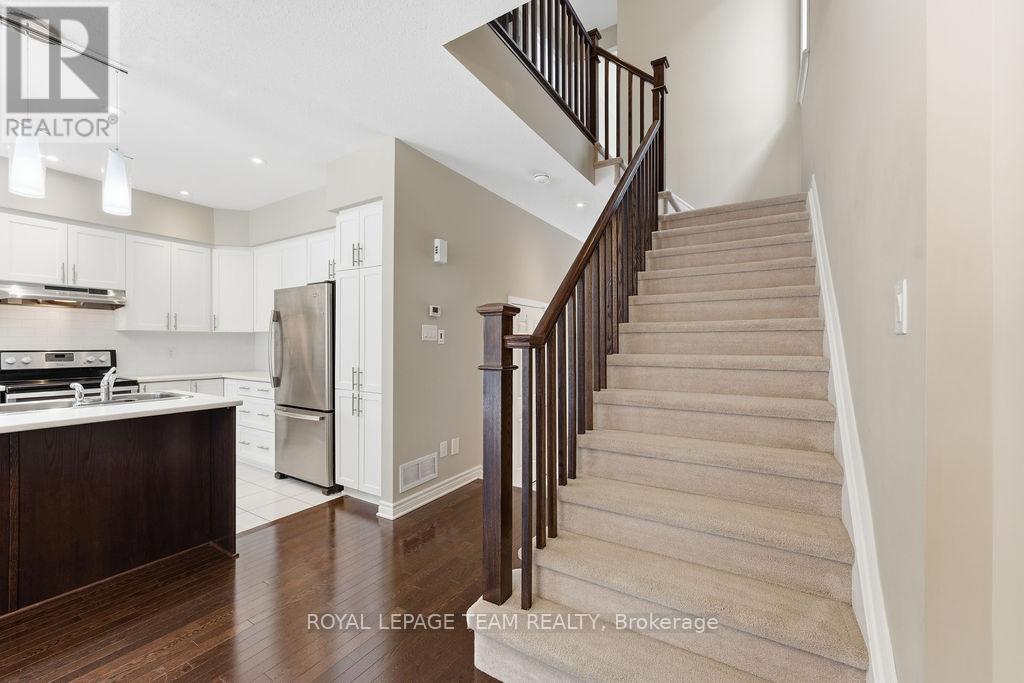 880 Fletcher Circle, Ottawa, Ontario  K2T 0B8 - Photo 19 - X12451253