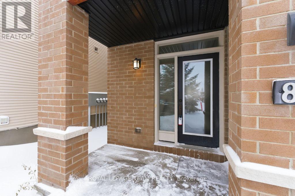 880 Fletcher Circle, Ottawa, Ontario  K2T 0B8 - Photo 2 - X12451253