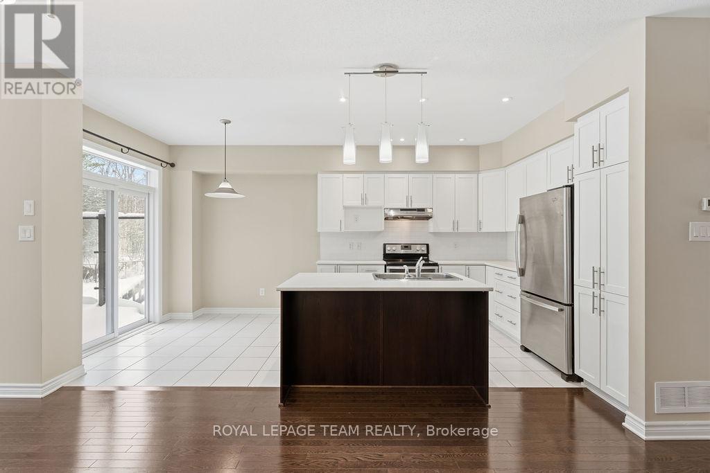 880 Fletcher Circle, Ottawa, Ontario  K2T 0B8 - Photo 12 - X12451253