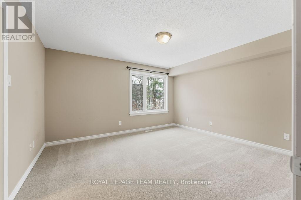 880 Fletcher Circle, Ottawa, Ontario  K2T 0B8 - Photo 26 - X12451253