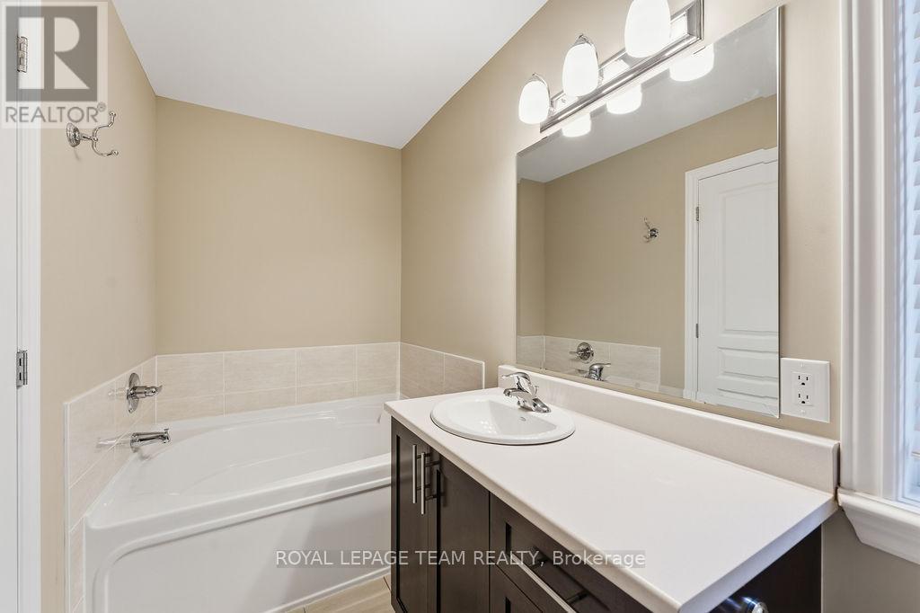 880 Fletcher Circle, Ottawa, Ontario  K2T 0B8 - Photo 30 - X12451253