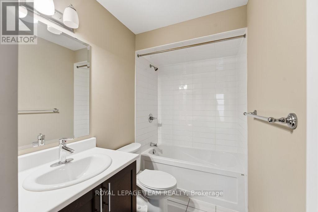 880 Fletcher Circle, Ottawa, Ontario  K2T 0B8 - Photo 25 - X12451253