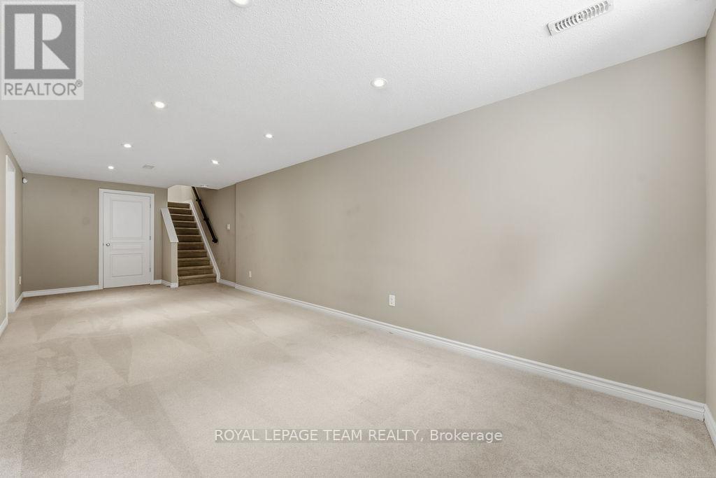 880 Fletcher Circle, Ottawa, Ontario  K2T 0B8 - Photo 36 - X12451253