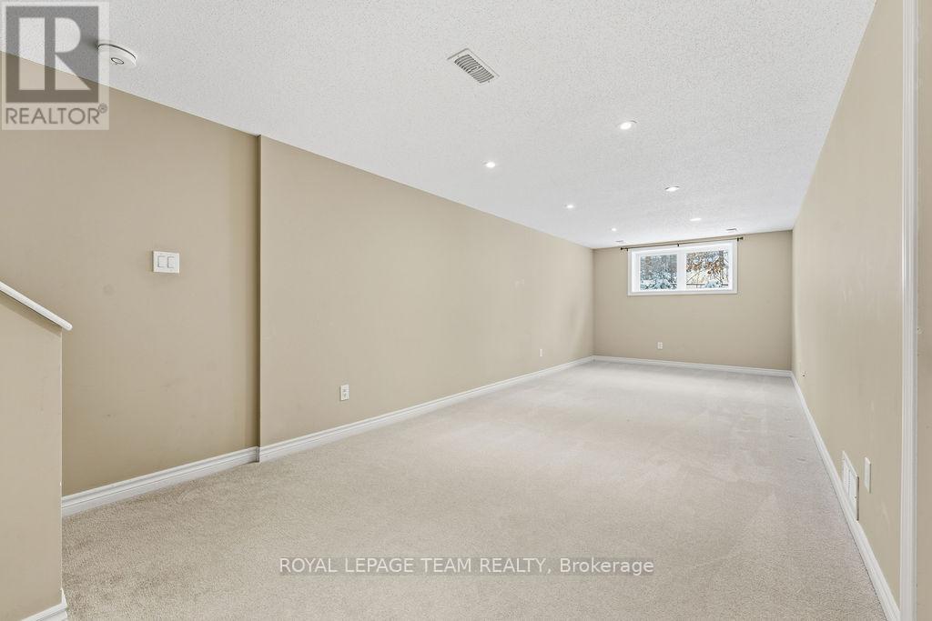 880 Fletcher Circle, Ottawa, Ontario  K2T 0B8 - Photo 34 - X12451253