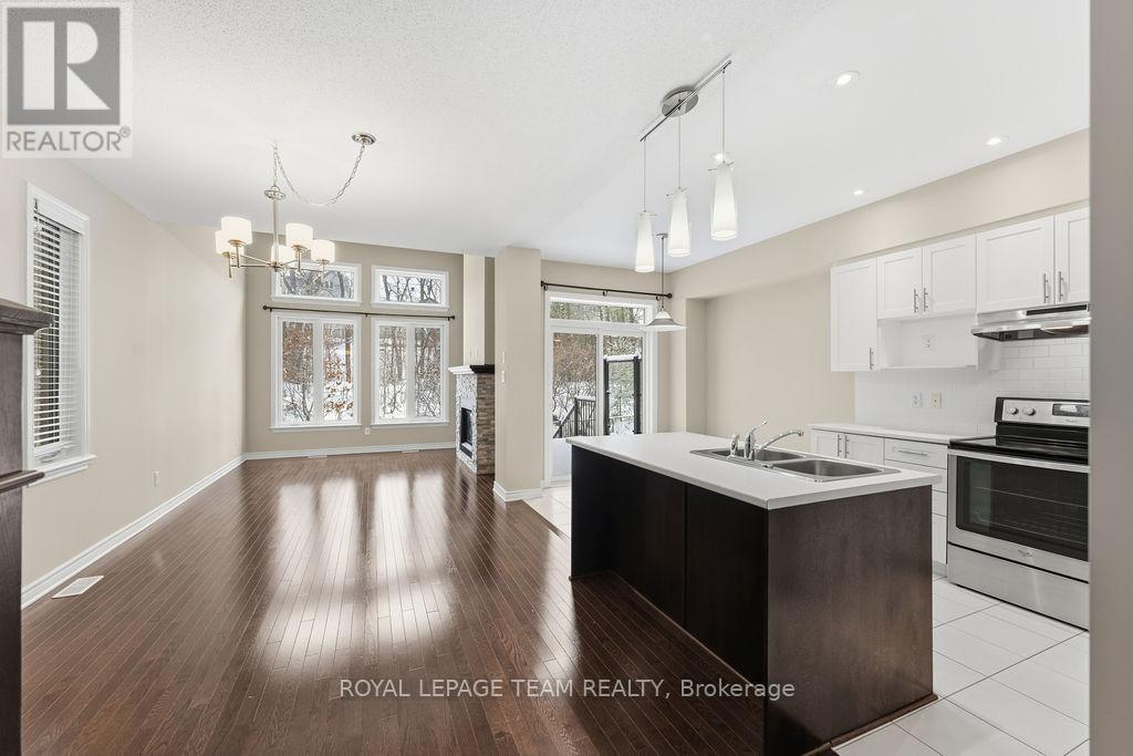 880 Fletcher Circle, Ottawa, Ontario  K2T 0B8 - Photo 6 - X12451253