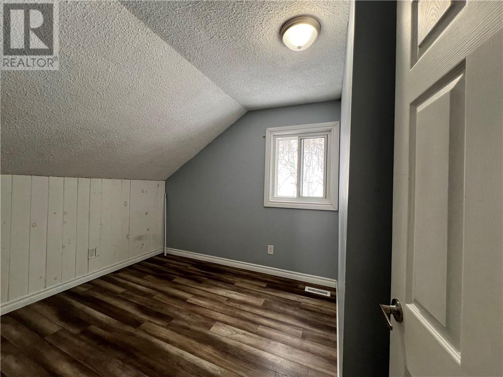 204 Kathleen Street, Sudbury, Ontario  P3C 2L8 - Photo 10 - 2126034