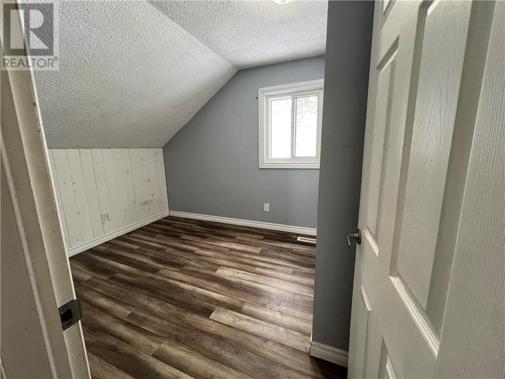 204 Kathleen Street, Sudbury, Ontario  P3C 2L8 - Photo 14 - 2126034