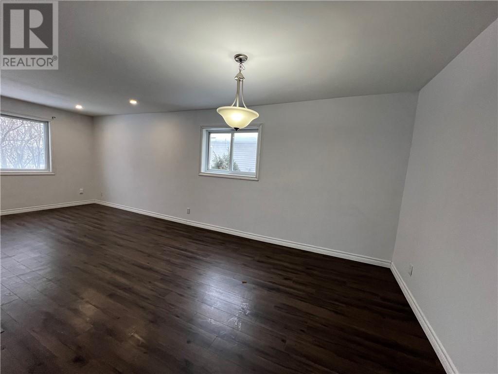 204 Kathleen Street, Sudbury, Ontario  P3C 2L8 - Photo 7 - 2126034