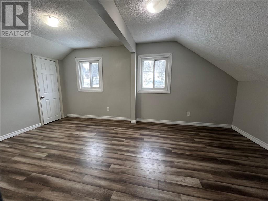 204 Kathleen Street, Sudbury, Ontario  P3C 2L8 - Photo 9 - 2126034