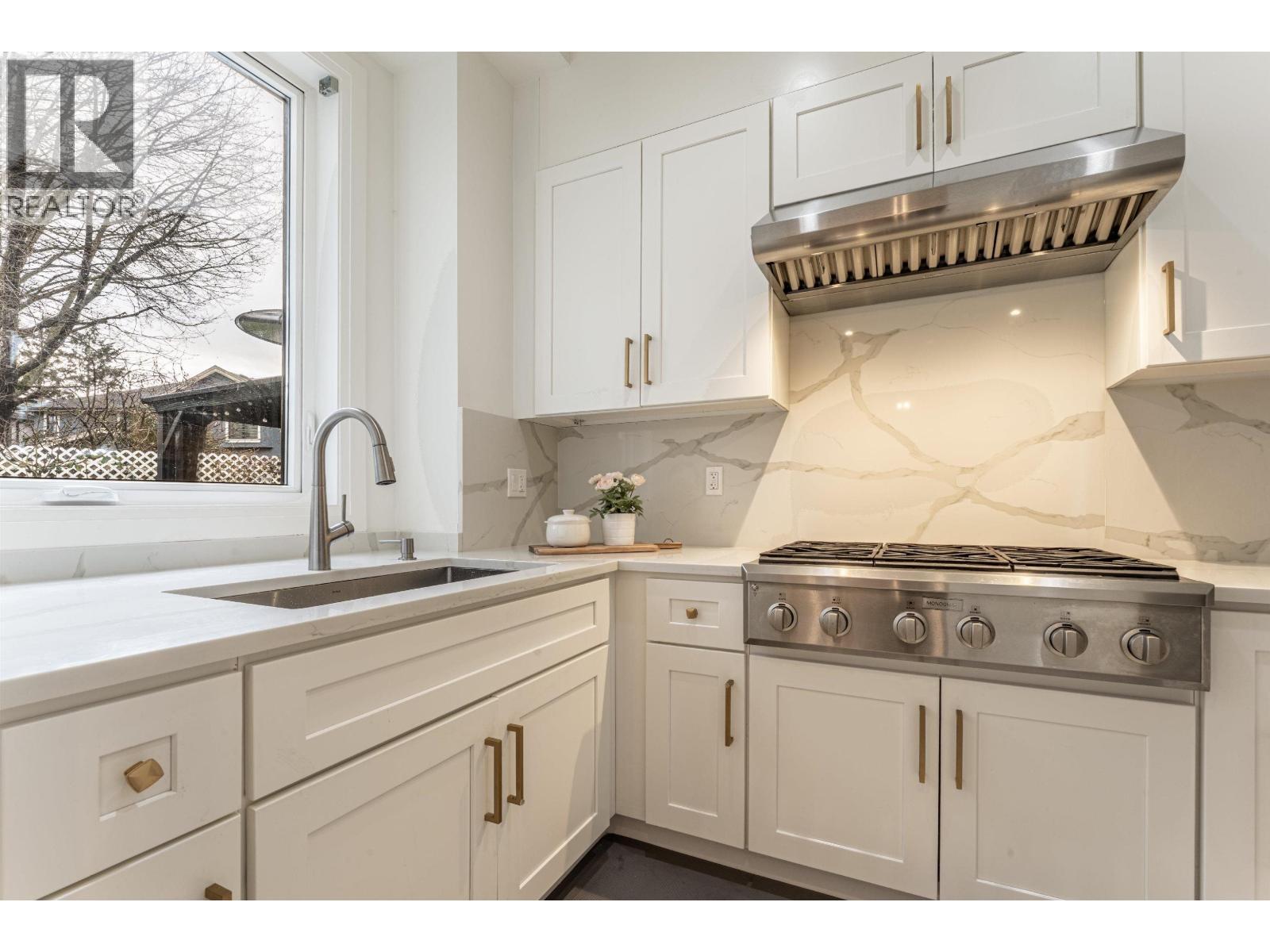 4640 Foxglove Crescent, Richmond, British Columbia  V7C 2K3 - Photo 6 - R3076078