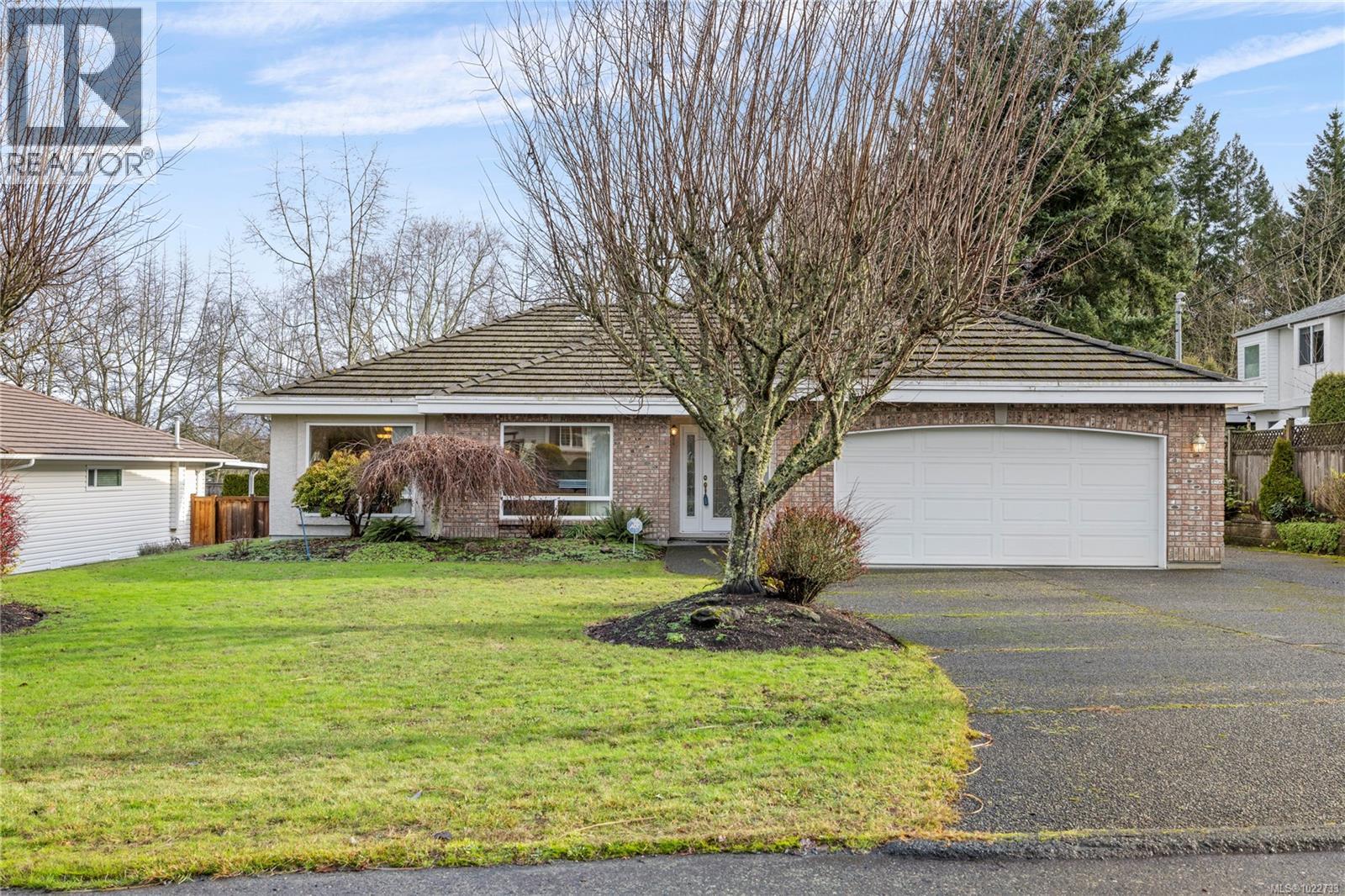 117 Denman Dr, Qualicum Beach, British Columbia  V9K 1R7 - Photo 2 - 1022733