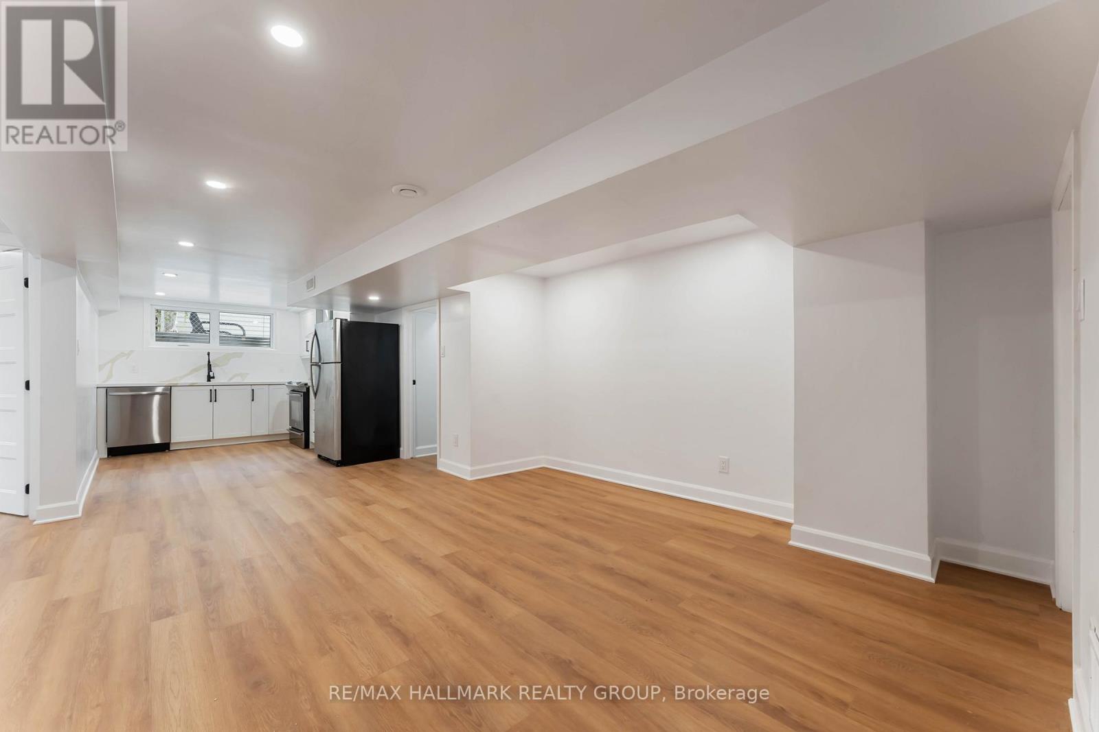 1796 Saunderson Drive, Ottawa, Ontario  K1G 2C2 - Photo 14 - X12677142