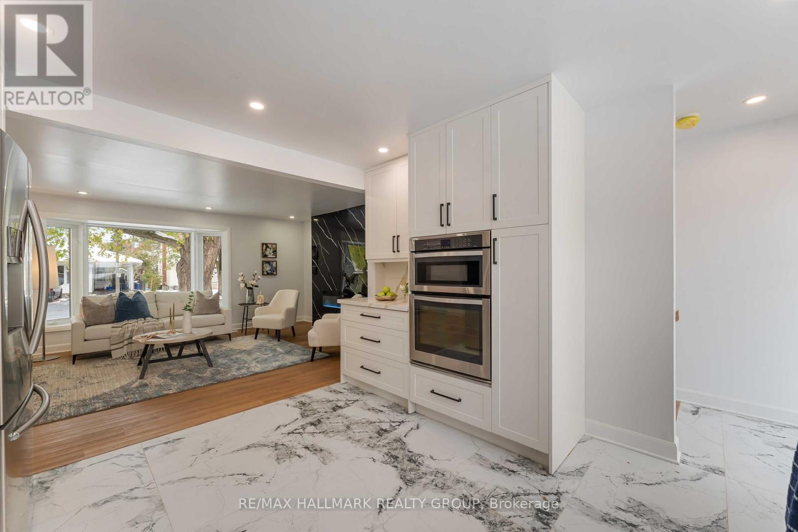 1796 Saunderson Drive, Ottawa, Ontario  K1G 2C2 - Photo 5 - X12677142