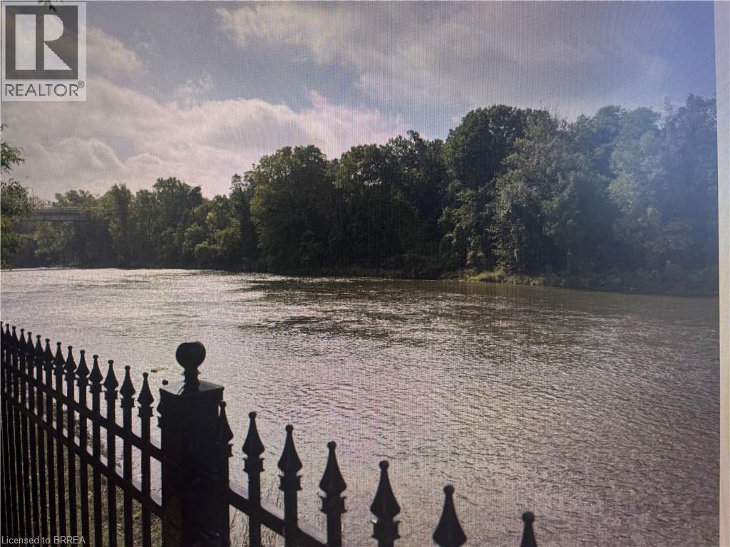 36 Willow Street, Paris, Ontario  N3L 2K6 - Photo 4 - 40796071