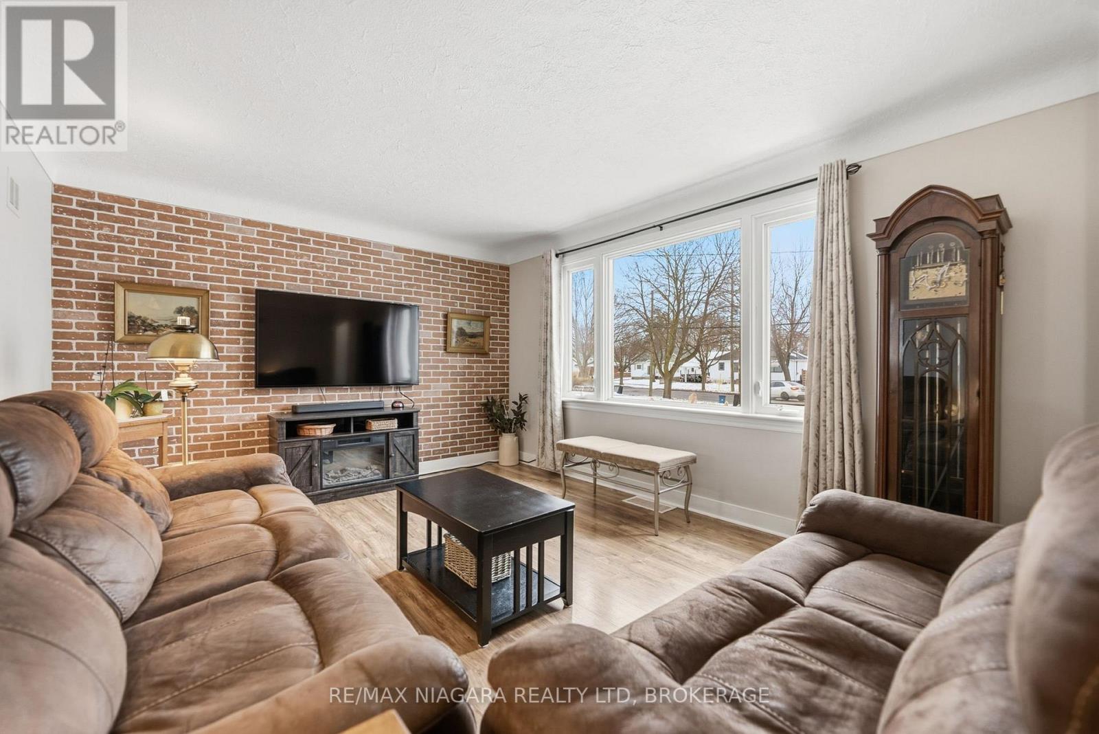 489 Vine Street, St. Catharines, Ontario  L2M 3T2 - Photo 9 - X12677154