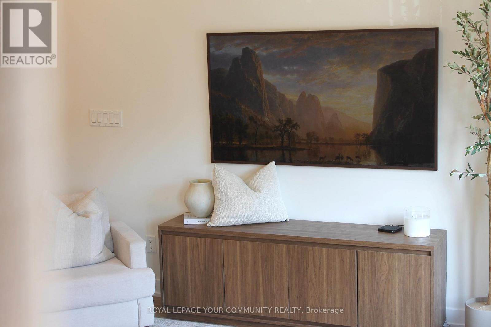 132 Covington Crescent, Whitchurch-Stouffville, Ontario  L4A 4W8 - Photo 19 - N12668906