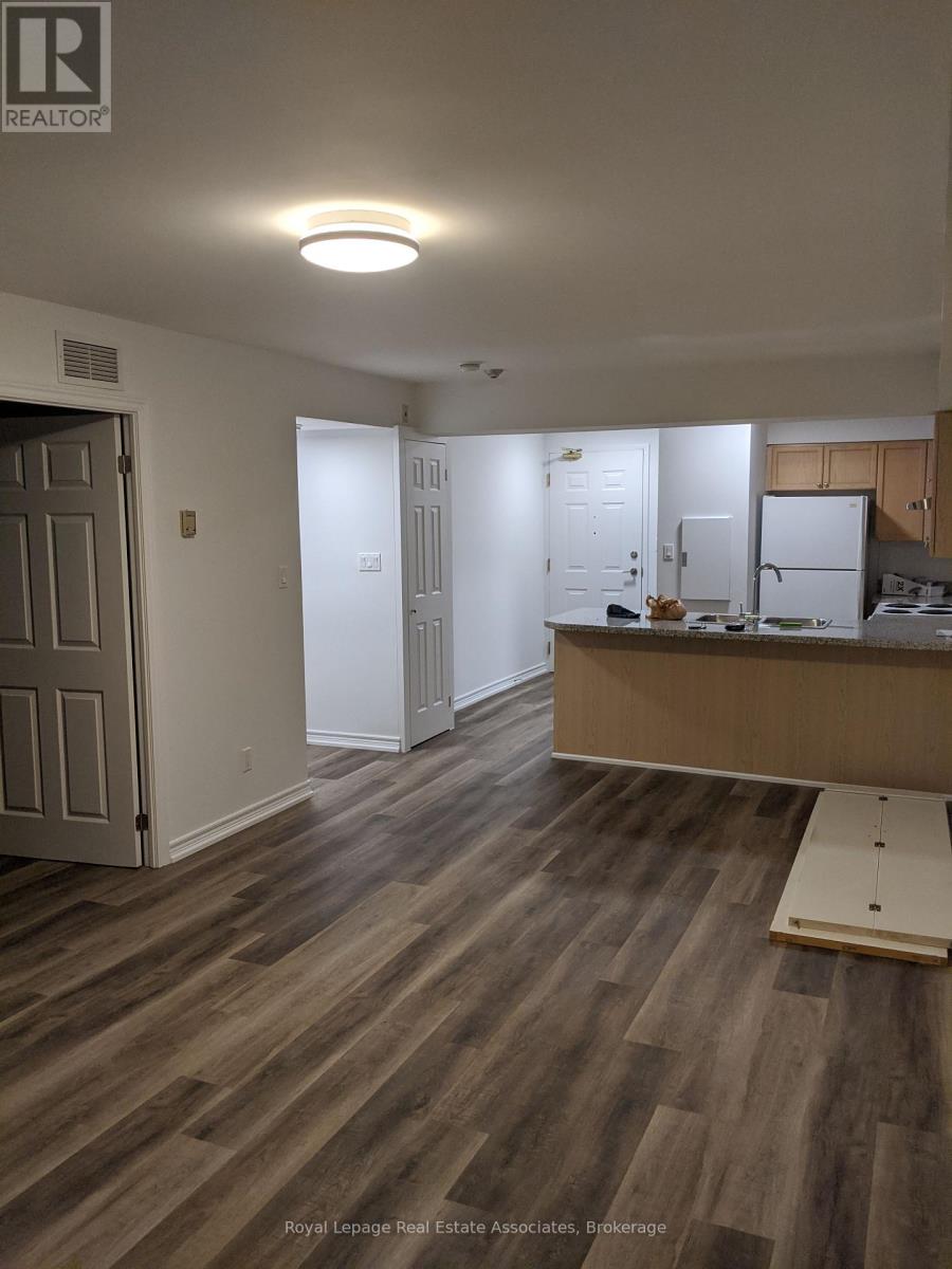 206 - 141 Woodbridge Avenue W, Vaughan, Ontario  L4L 9G6 - Photo 7 - N12675744