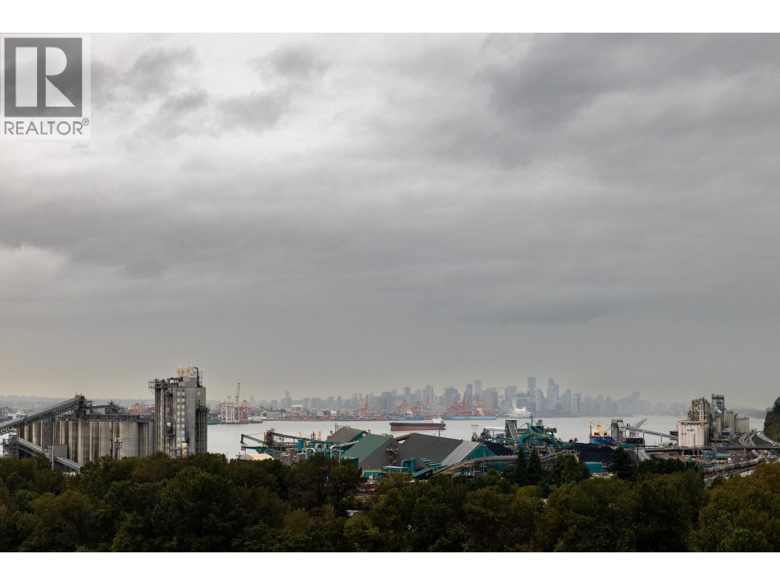 1705 1401 Hunter Street, North Vancouver, British Columbia  V7J 0E2 - Photo 2 - R3077378