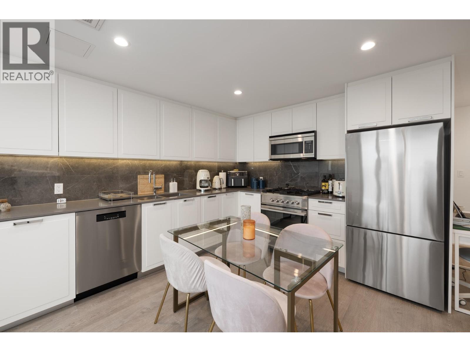 1705 1401 Hunter Street, North Vancouver, British Columbia  V7J 0E2 - Photo 6 - R3077378