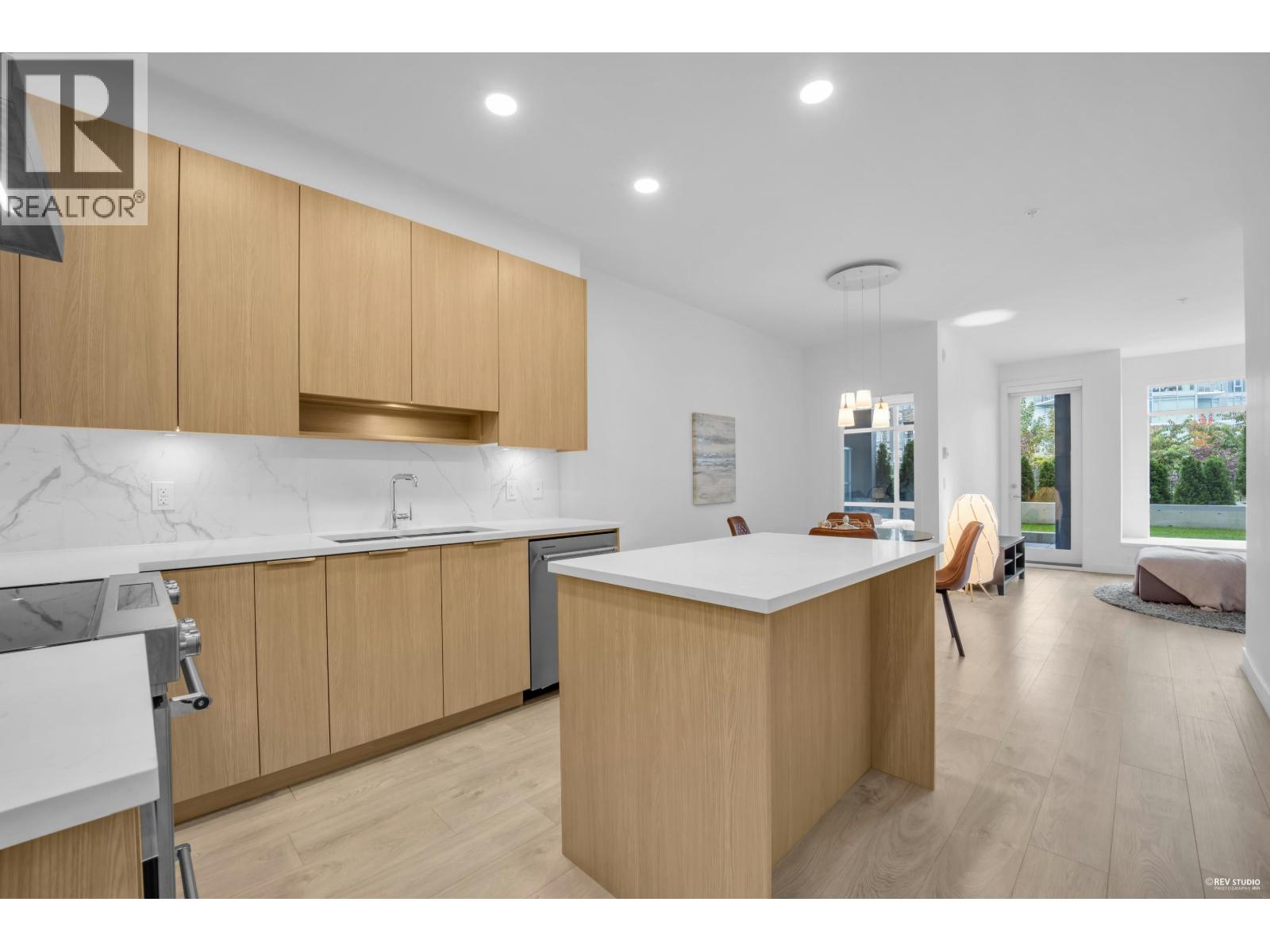 206 7123 11th Avenue, Burnaby, British Columbia  V3N 0J6 - Photo 11 - R3077393