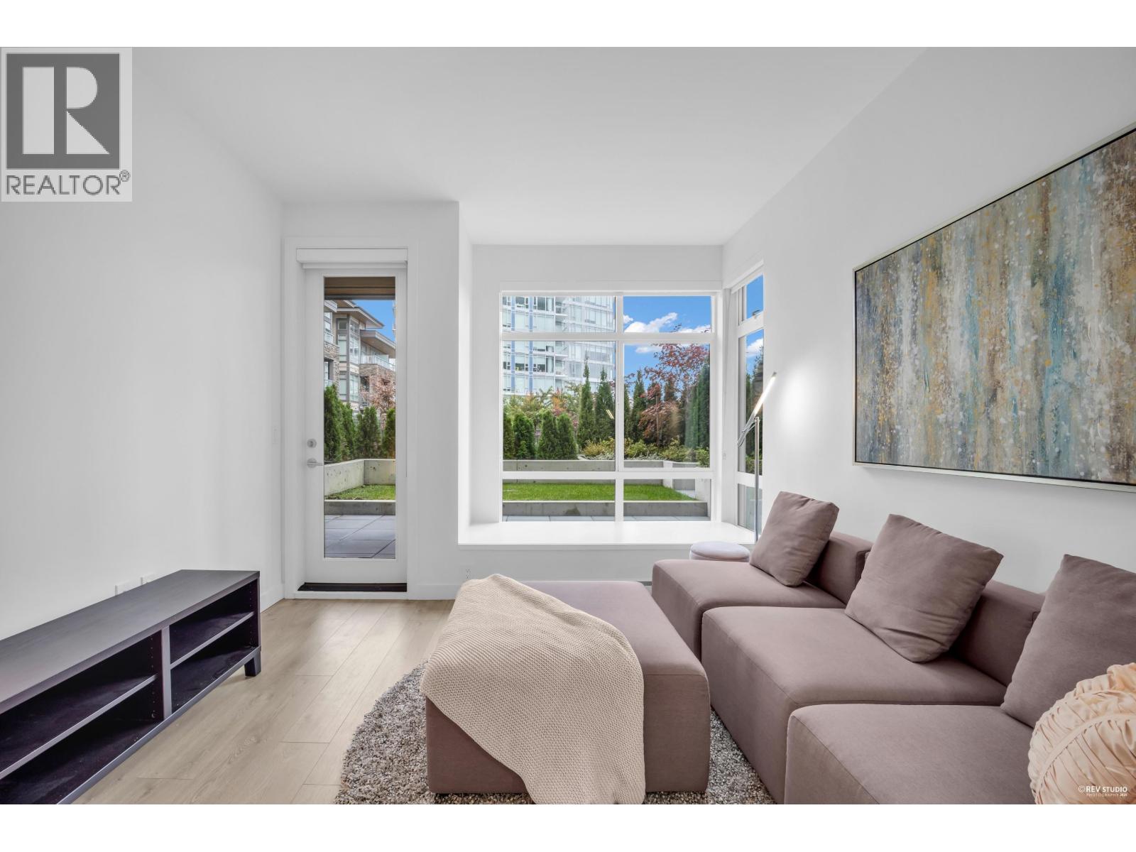 206 7123 11th Avenue, Burnaby, British Columbia  V3N 0J6 - Photo 2 - R3077393