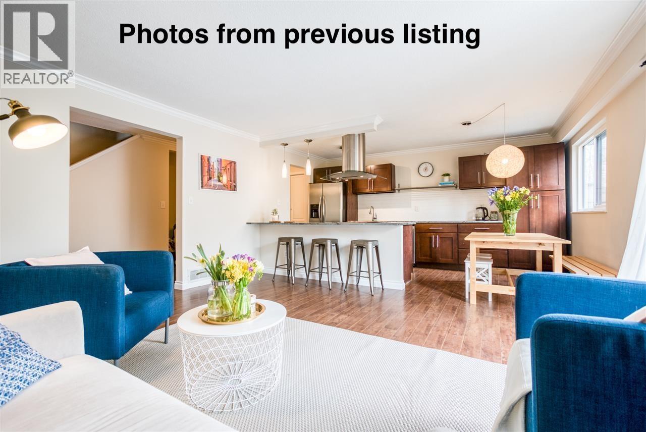 921 OLD LILLOOET ROAD, North Vancouver, British Columbia