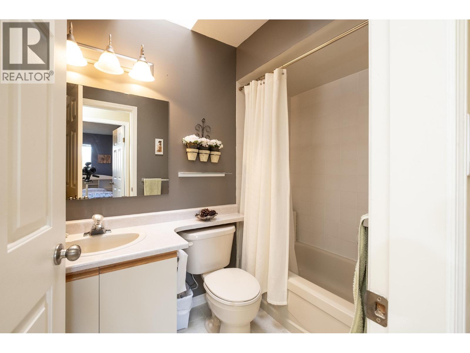 5462 Kensington Road, Sechelt, British Columbia  V7Z 0N9 - Photo 18 - R3077383