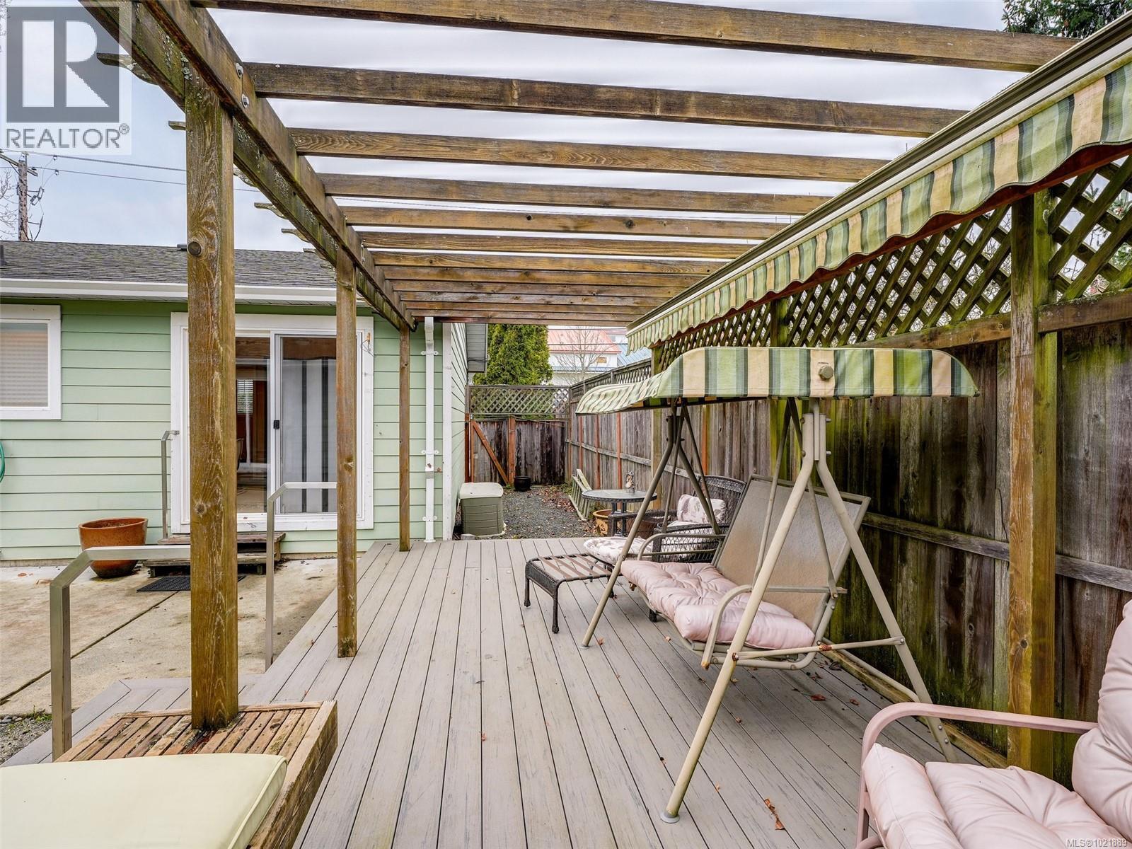 2087 James White Blvd, Sidney, British Columbia  V8L 4G5 - Photo 24 - 1021889