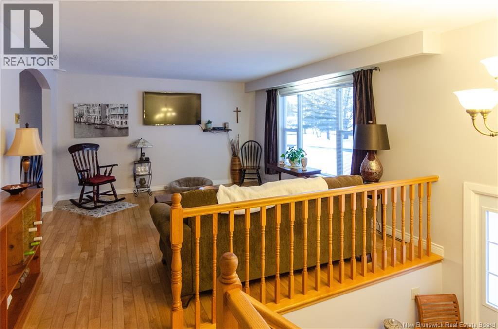 77 Sandalwood Crescent, Saint John, New Brunswick  E2M 5L2 - Photo 5 - NB131691