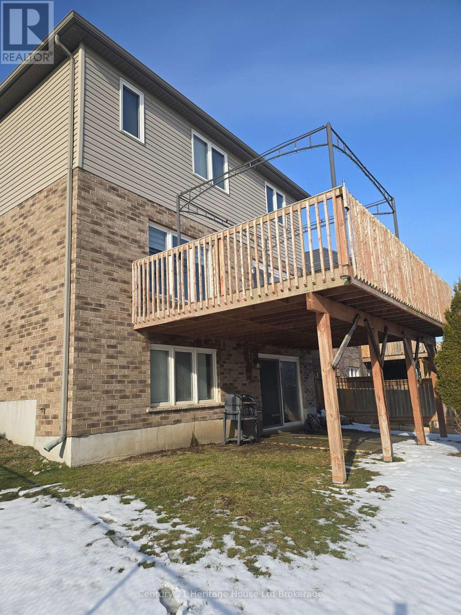 702 Frontenac Crescent, Woodstock, Ontario  N4V 0B1 - Photo 29 - X12675276