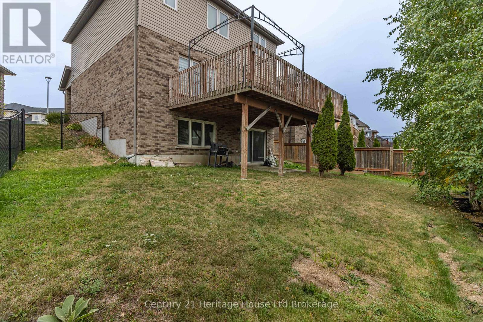 702 Frontenac Crescent, Woodstock, Ontario  N4V 0B1 - Photo 32 - X12675276