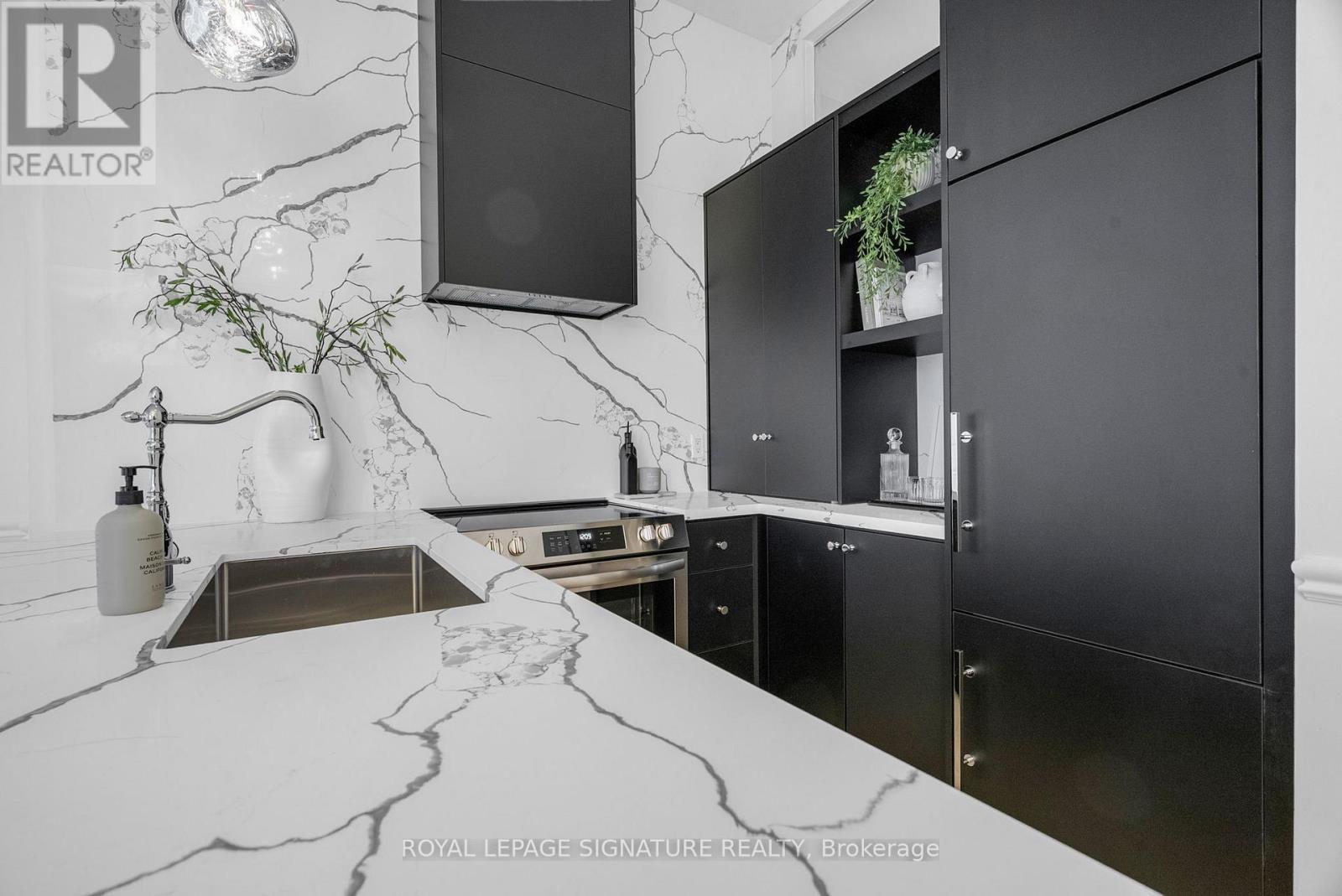 403 - 700 King Street, Toronto, Ontario  M5V 2Y6 - Photo 5 - C12677086