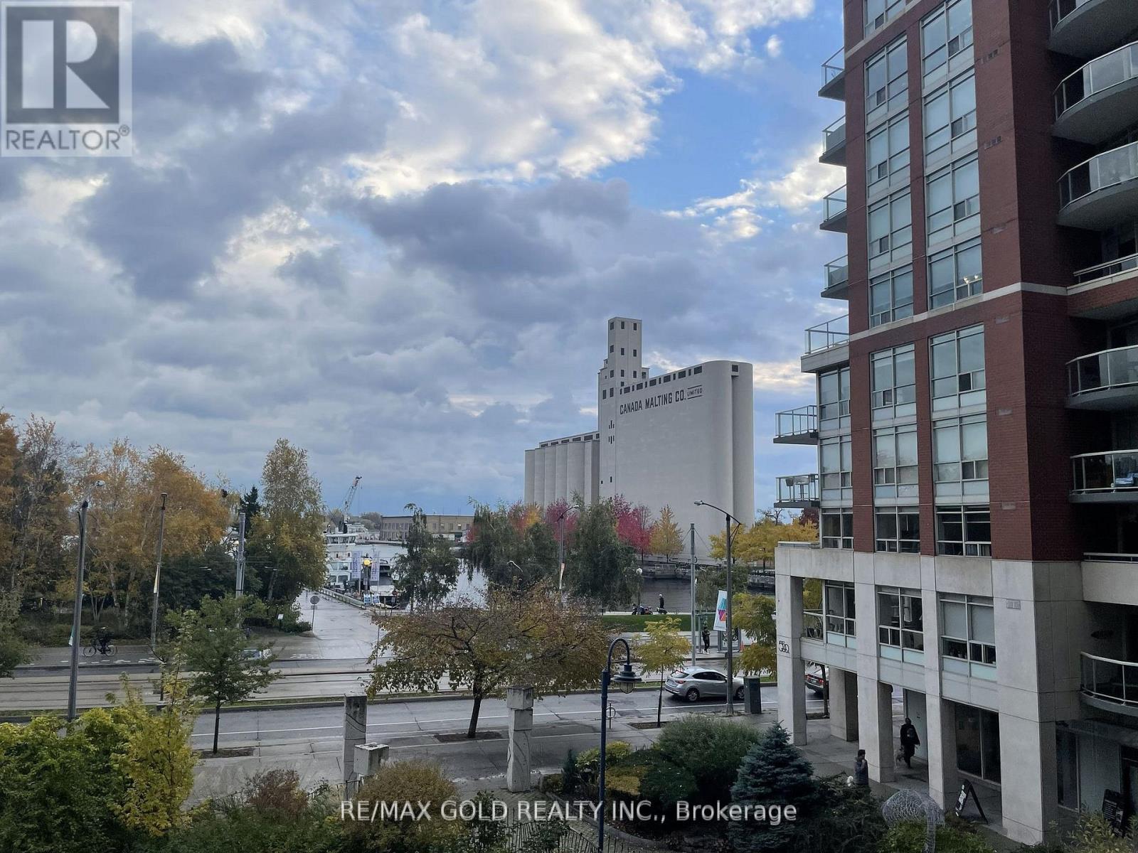 318 - 550 Queens Quay W, Toronto, Ontario  M5V 3M8 - Photo 1 - C12677158