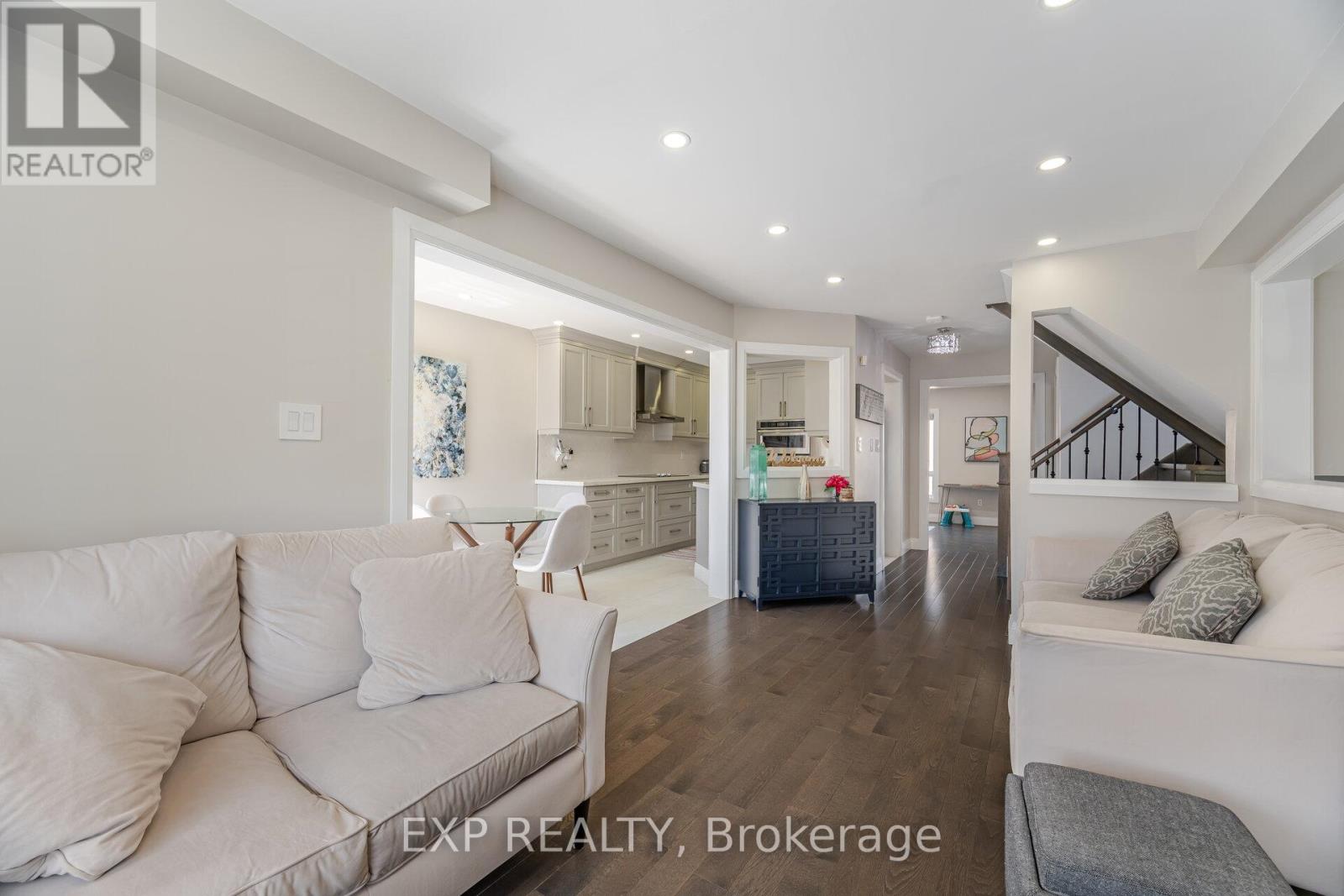 10 Seton Park Road, Toronto, Ontario  M3C 3Z6 - Photo 11 - C12677198