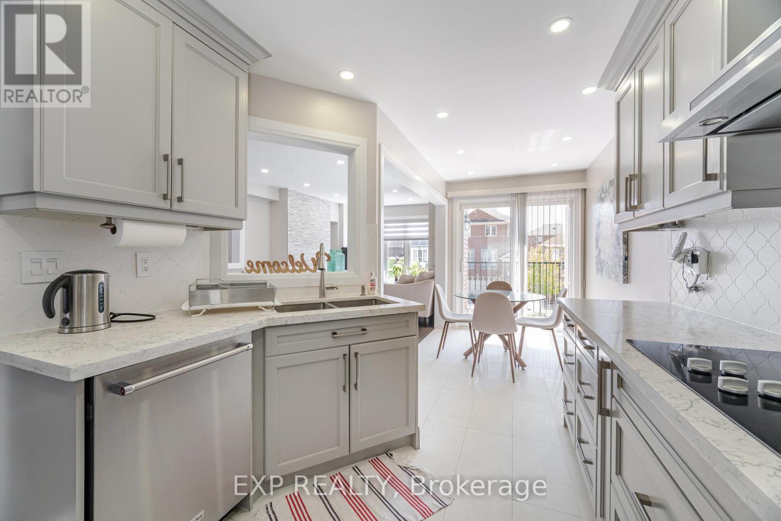 10 Seton Park Road, Toronto, Ontario  M3C 3Z6 - Photo 19 - C12677198