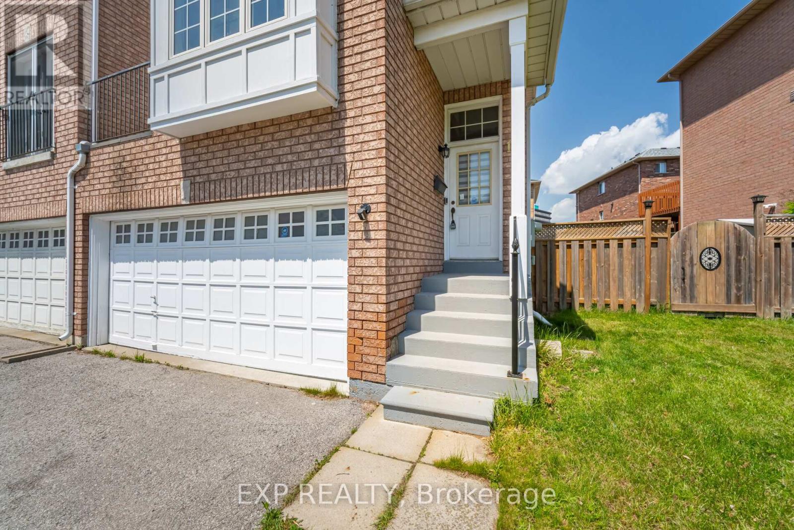 10 Seton Park Road, Toronto, Ontario  M3C 3Z6 - Photo 3 - C12677198