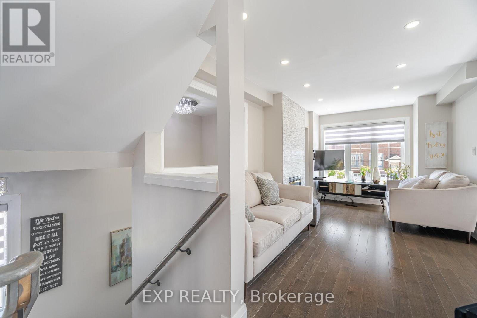 10 Seton Park Road, Toronto, Ontario  M3C 3Z6 - Photo 7 - C12677198