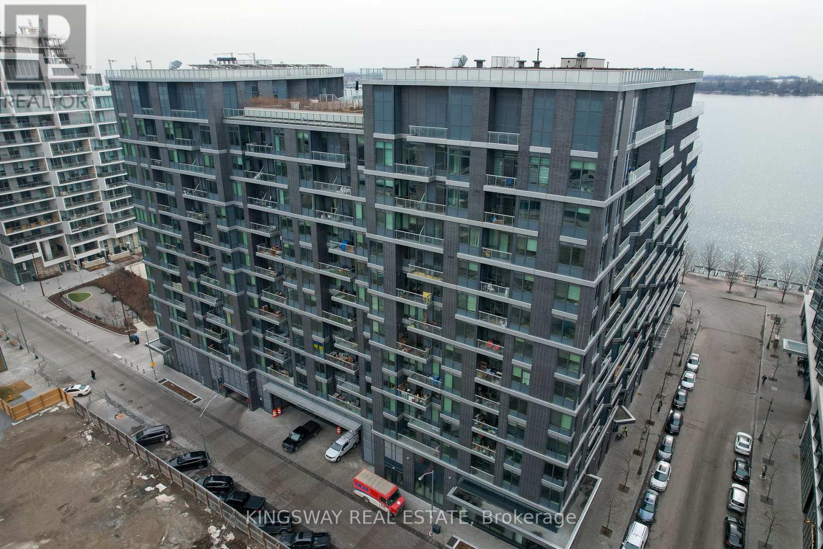 Ph33 - 1 Edgewater Drive, Toronto, Ontario  M5A 0L1 - Photo 2 - C12677204