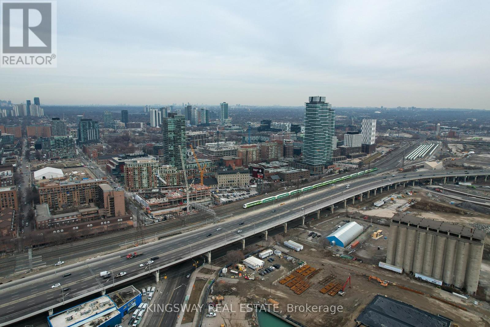 Ph33 - 1 Edgewater Drive, Toronto, Ontario  M5A 0L1 - Photo 24 - C12677204