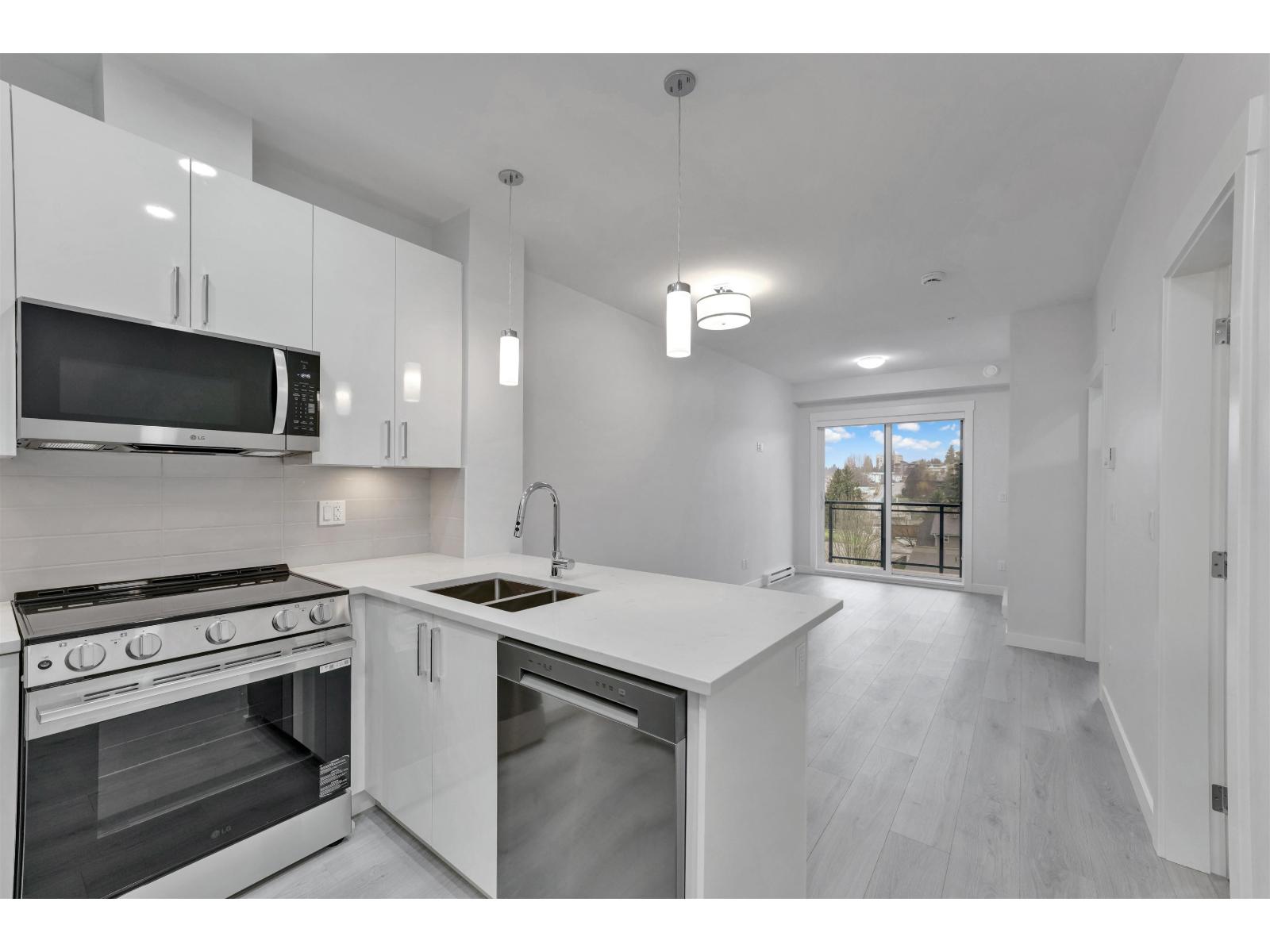 401 33886 Pine Street, Abbotsford, British Columbia  V0V 0V0 - Photo 3 - R3077421