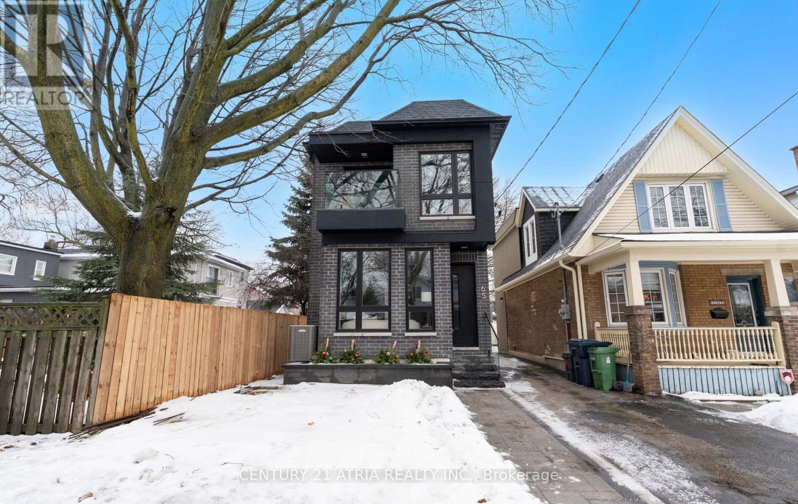 65 Crewe Avenue, Toronto, Ontario  M4C 2J2 - Photo 2 - E12676822