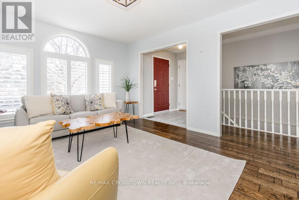 38 Brookfield Crescent, Barrie (Innis-Shore), Ontario  L4N 9R6 - Photo 7 - S12676686