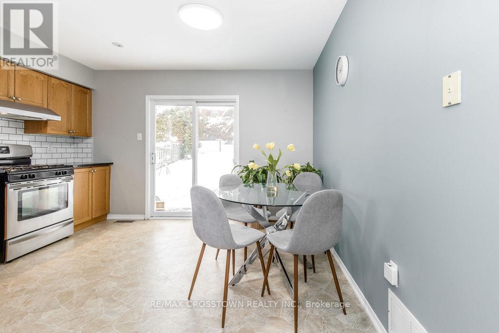 38 Brookfield Crescent, Barrie (Innis-Shore), Ontario  L4N 9R6 - Photo 15 - S12676686