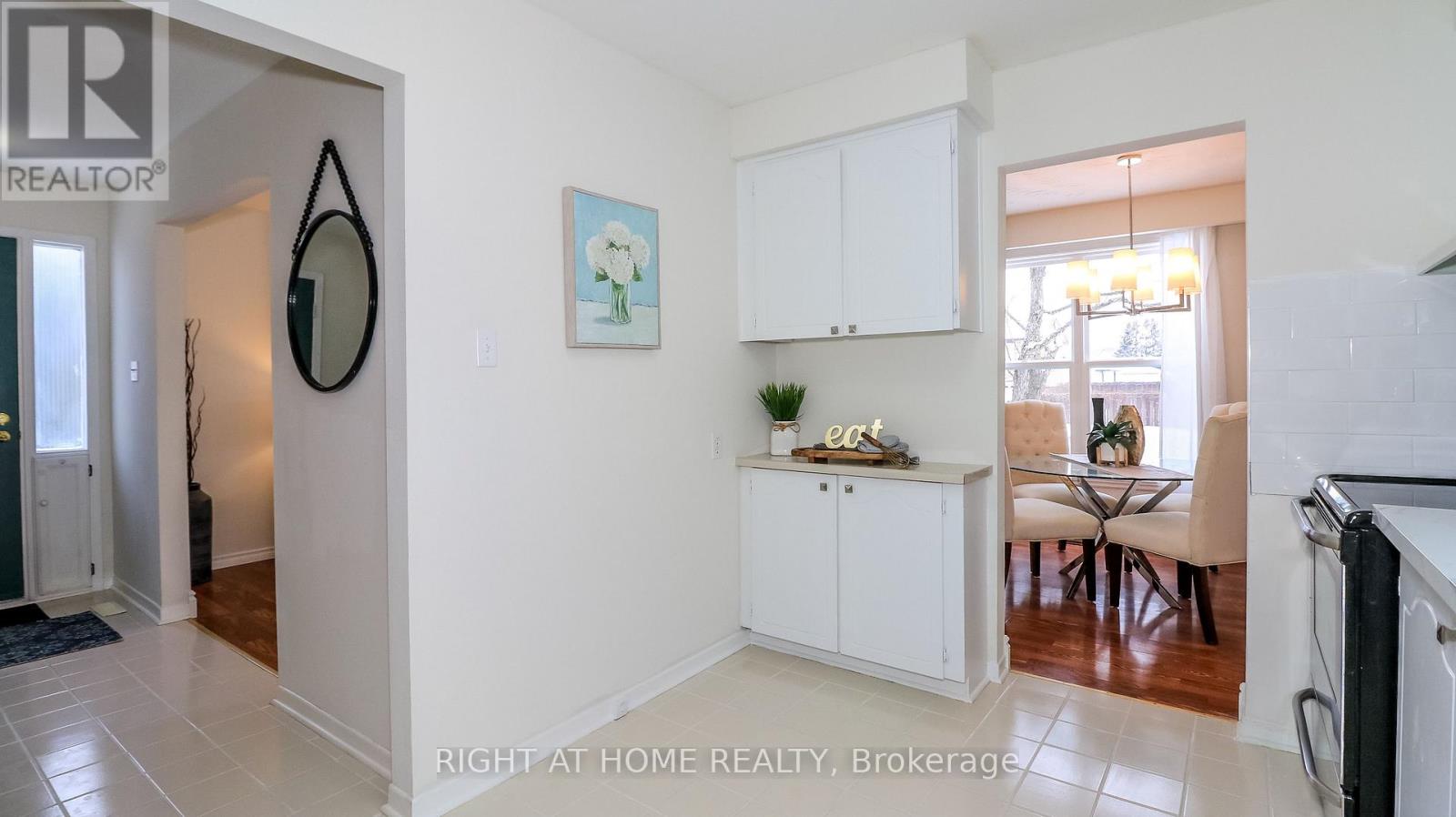 1059 Glen Mhor Crescent, Midland, Ontario  L4R 4P5 - Photo 11 - S12677140