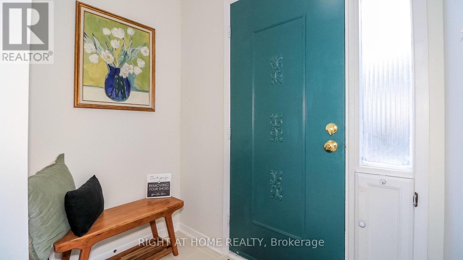 1059 Glen Mhor Crescent, Midland, Ontario  L4R 4P5 - Photo 2 - S12677140