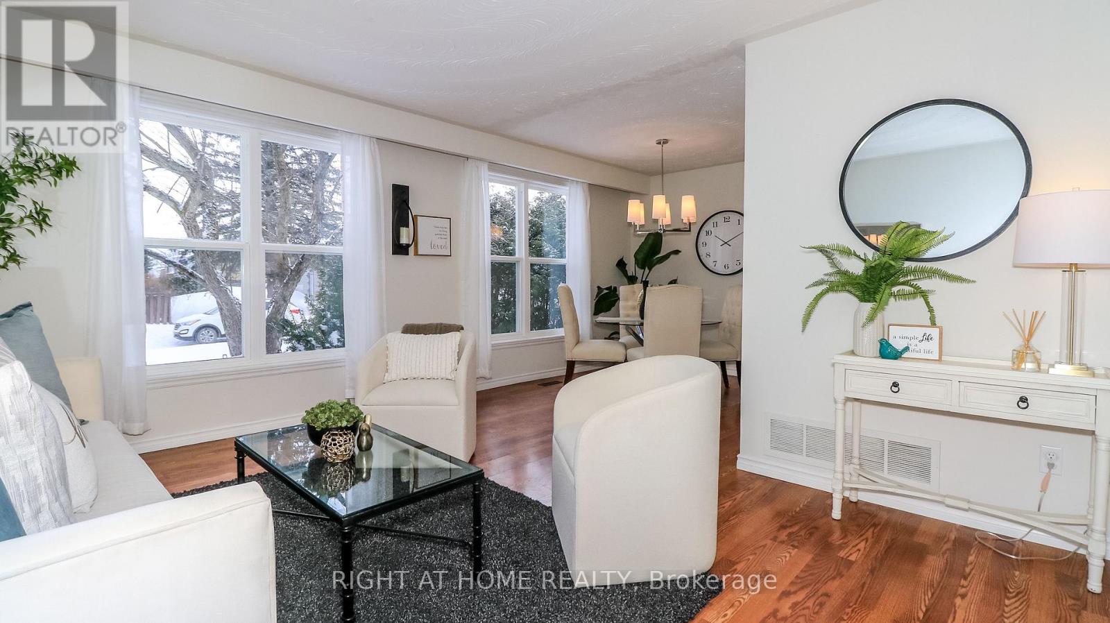 1059 Glen Mhor Crescent, Midland, Ontario  L4R 4P5 - Photo 4 - S12677140